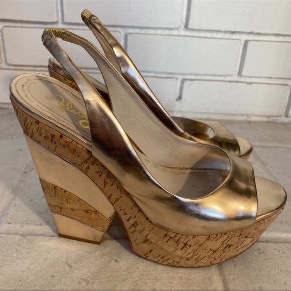 ALICE + OLIVIA Open Tote Wedge Size 40.5 Pale Gold - Picture 1 of 10